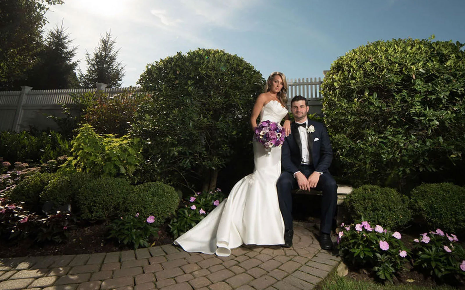 wedding-couple-outdoors